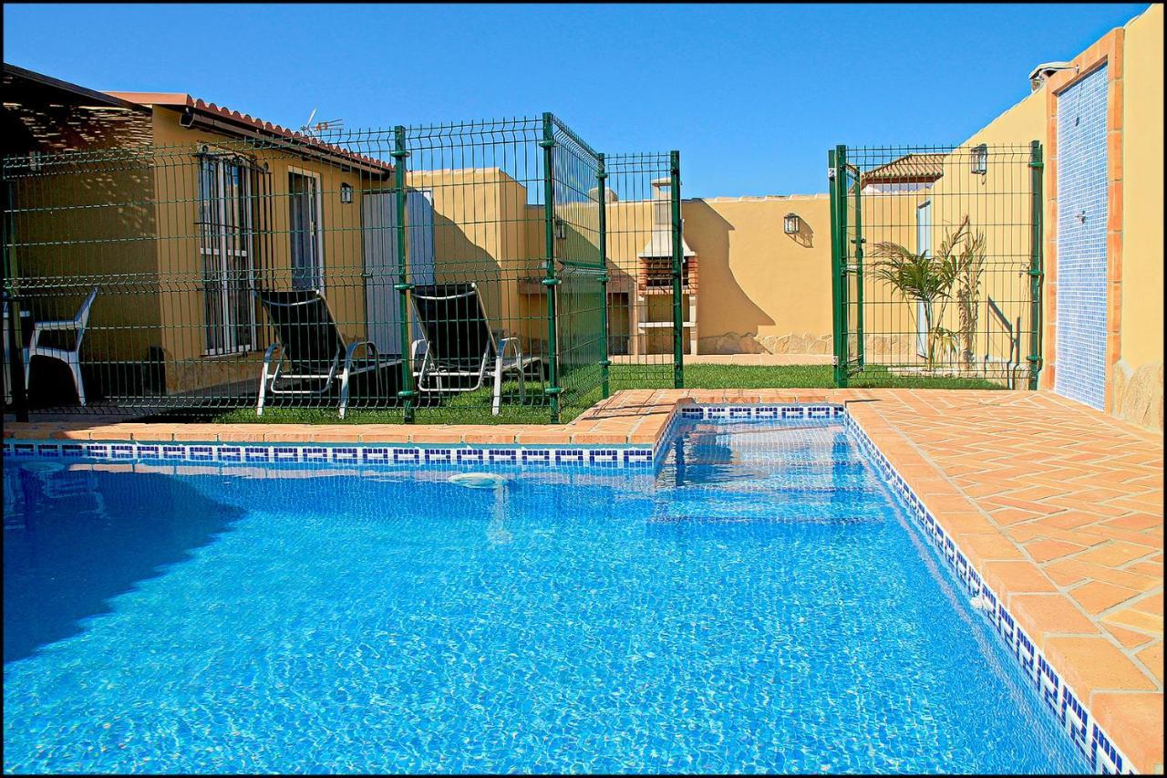 Bungalow Curro Pareja 131 Conil De La Frontera Exterior photo